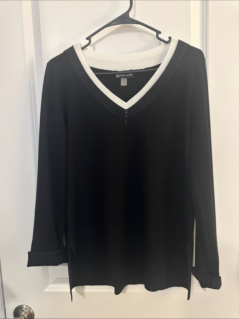 Cable & Gauge Black V‑Neck Sweater with White Trim